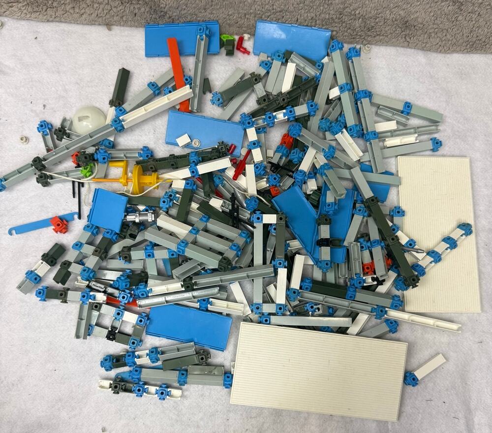 Vintage Construx Lot 1985 Fisher Price Building Blocks Pieces Mixed Blue Gray
